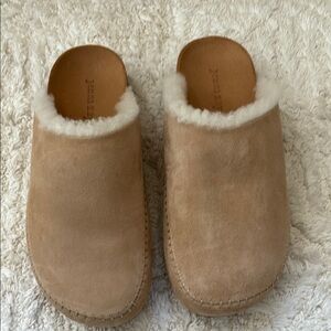 BRAND NEW JENNI KAYNE SHEARLING LINED MOC CLOG
